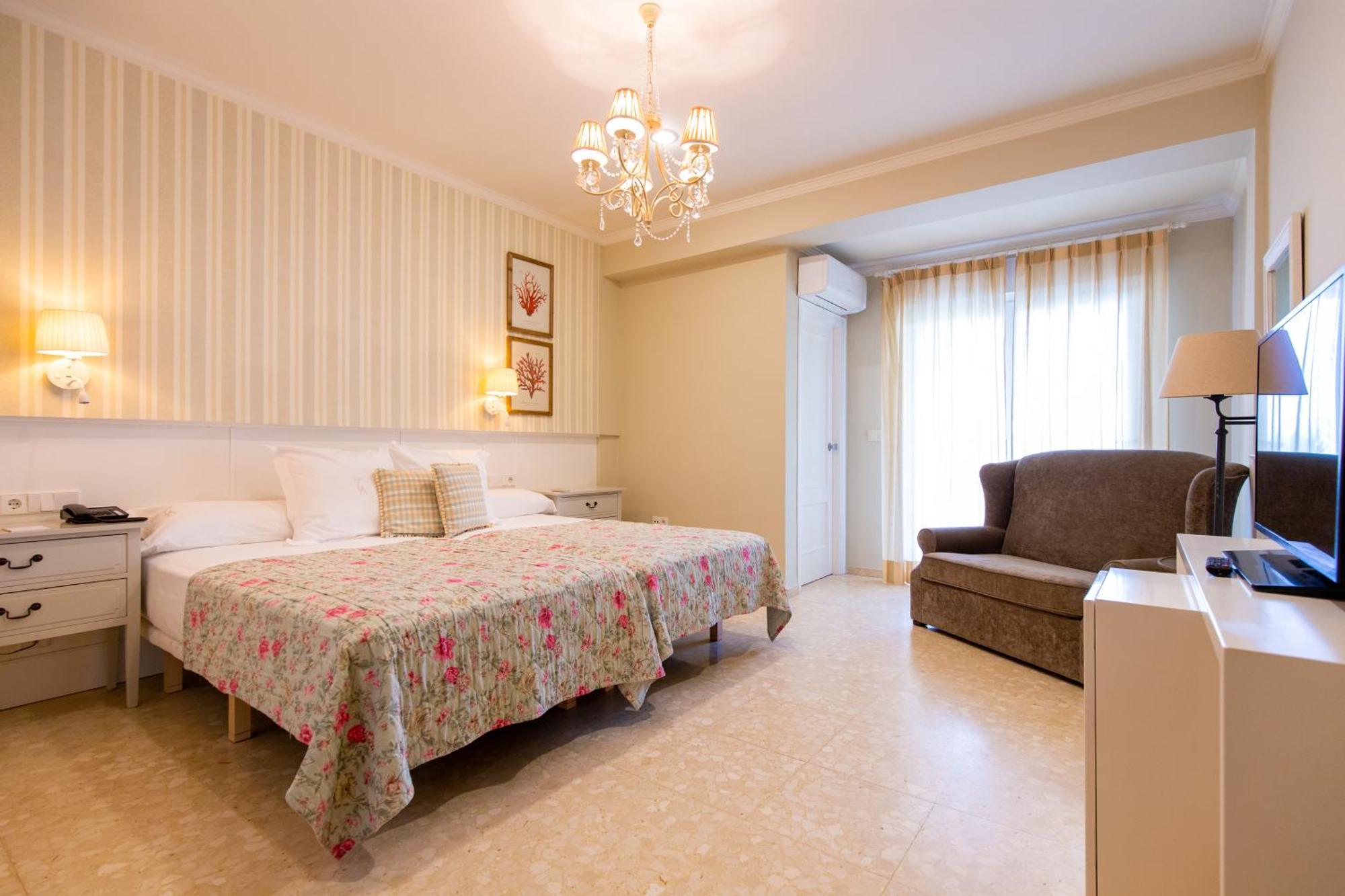 Hotel Los Angeles Denia Room photo
